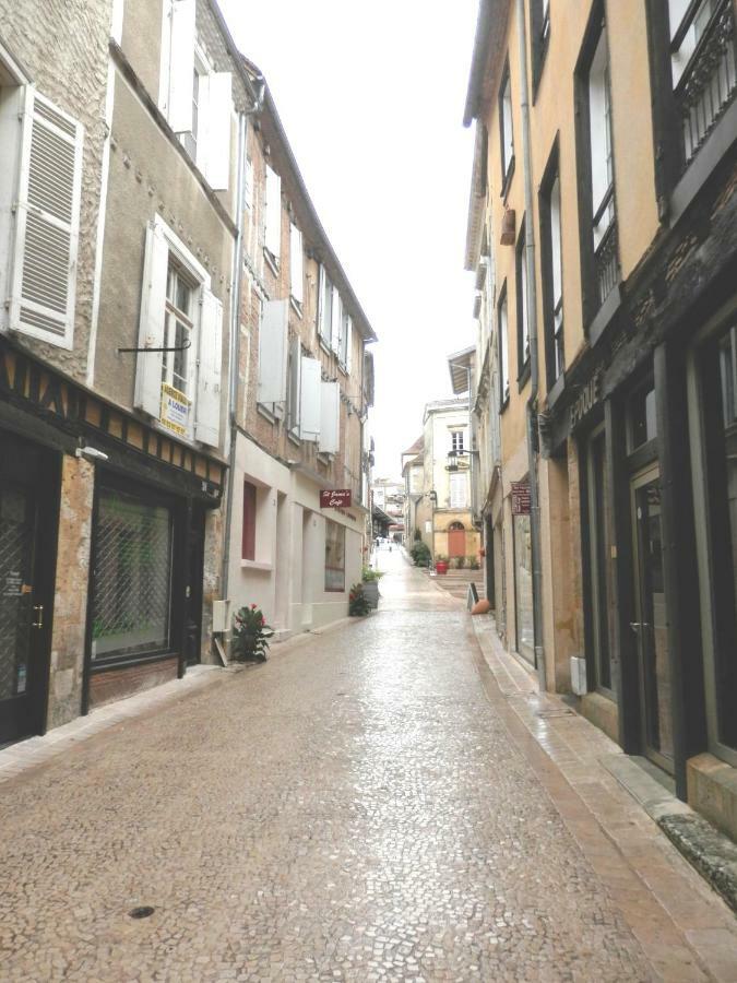 Апартаменты Couette Et Cafe Cyrano Бержерак Экстерьер фото